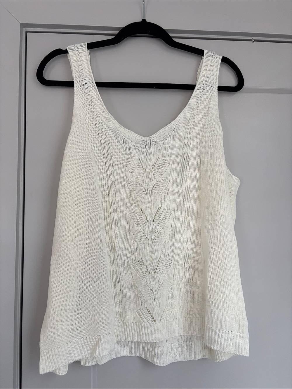 NWOT Women’s Cream Knit Tank Top – Classic Sleeveless Sweater